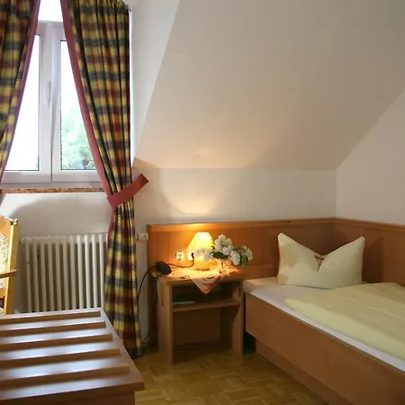 Hotel-gasthof Eberherr Hotell Forstinning