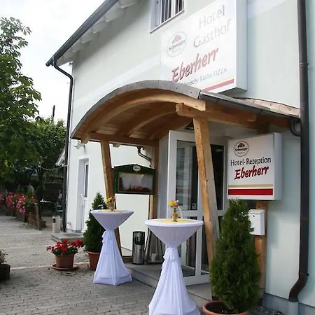Hotel-gasthof Eberherr Forstinning